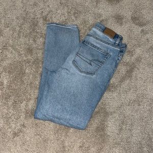 American Eagle Mom Straight Jean